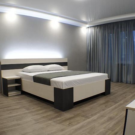 Двухкомнатный Люкс Центр Металлургов 19 Kr Apartments Krivoy Rog Ngoại thất bức ảnh