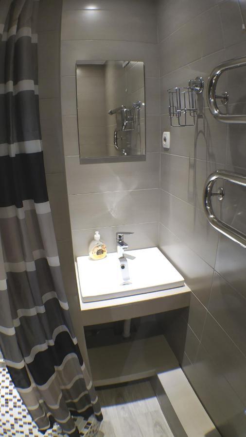 Двухкомнатный Люкс Центр Металлургов 19 Kr Apartments Krivoy Rog Ngoại thất bức ảnh